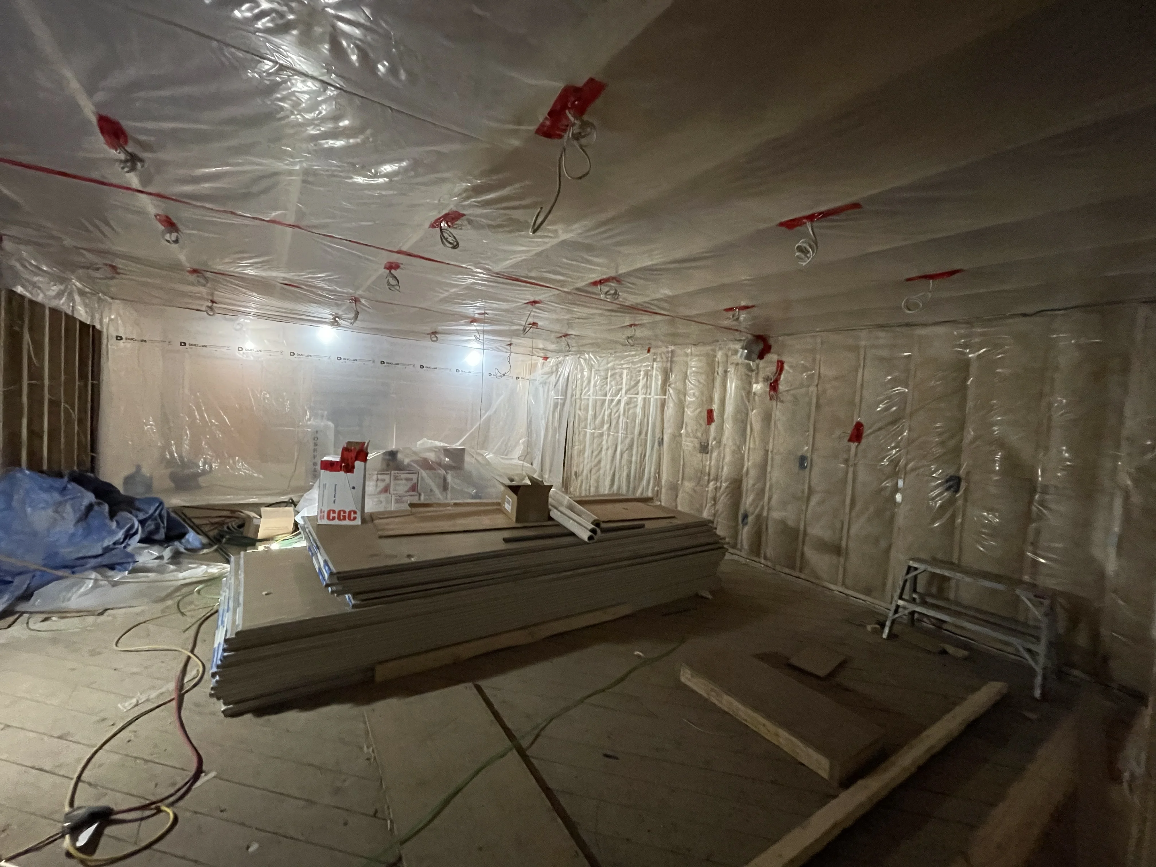 Full Vapour Barrier Ceiling and Walls